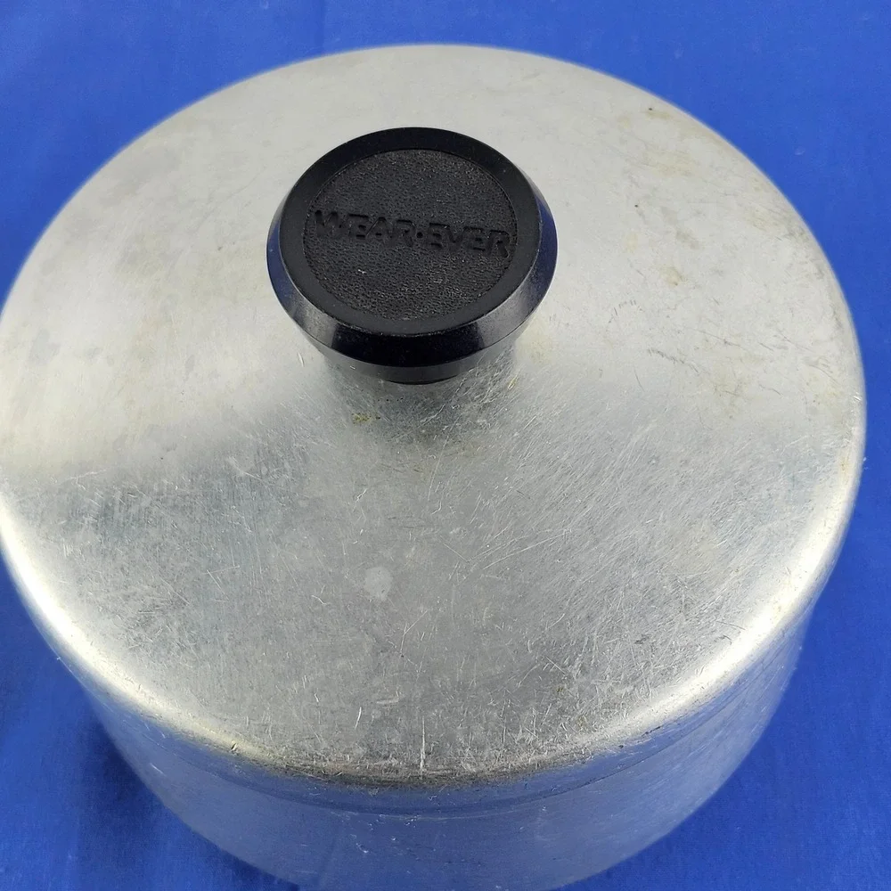 WEAR-EVER 1 Qt‎ Sauce Pan And Lid Made in the USA Vintage